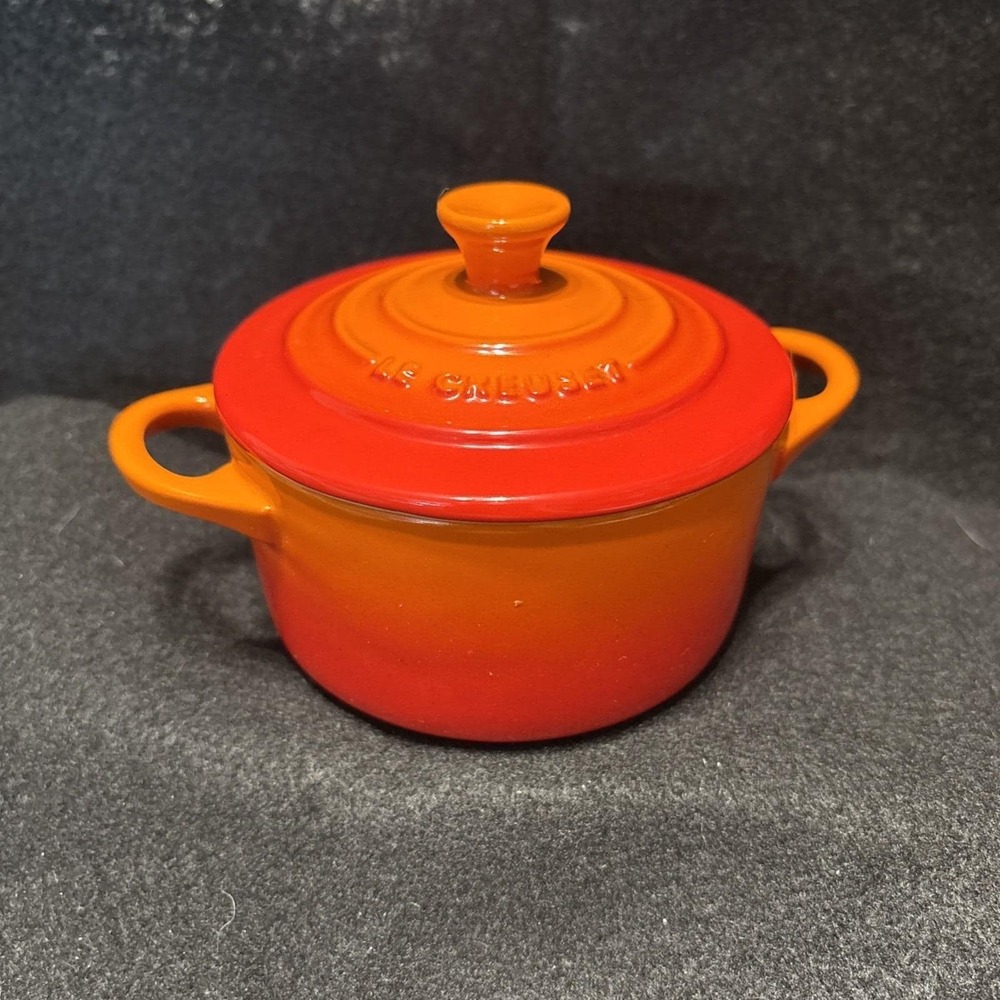 Le Creuset MINI ROUND COCOTTE 8oz Stoneware Volcanic Orange Cookware‎ No 0835